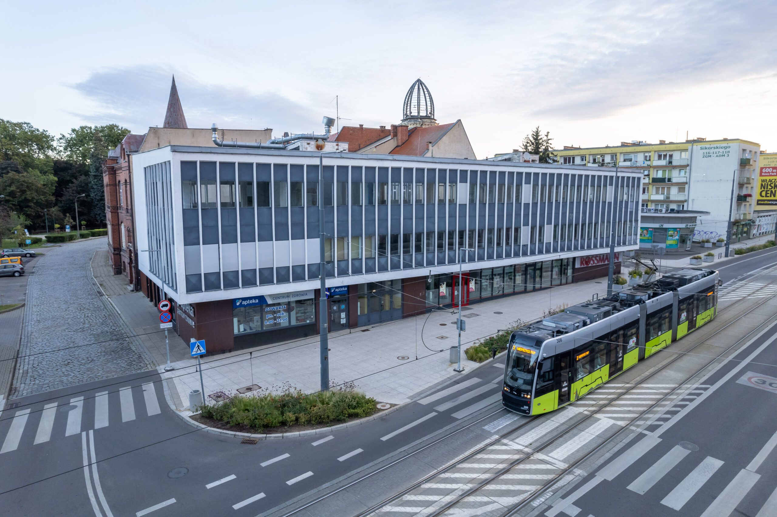 Budynek Usługowo Handlowy